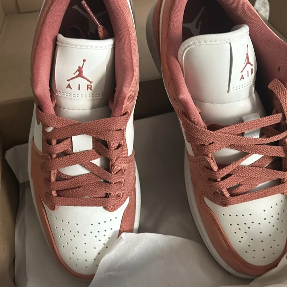 Brand New Women’s Jordan 1
